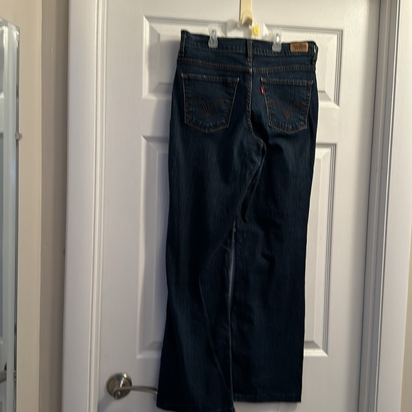 Women’s Levi’s Perfectly Slimming Jeans 512 - Picture 3 of 3